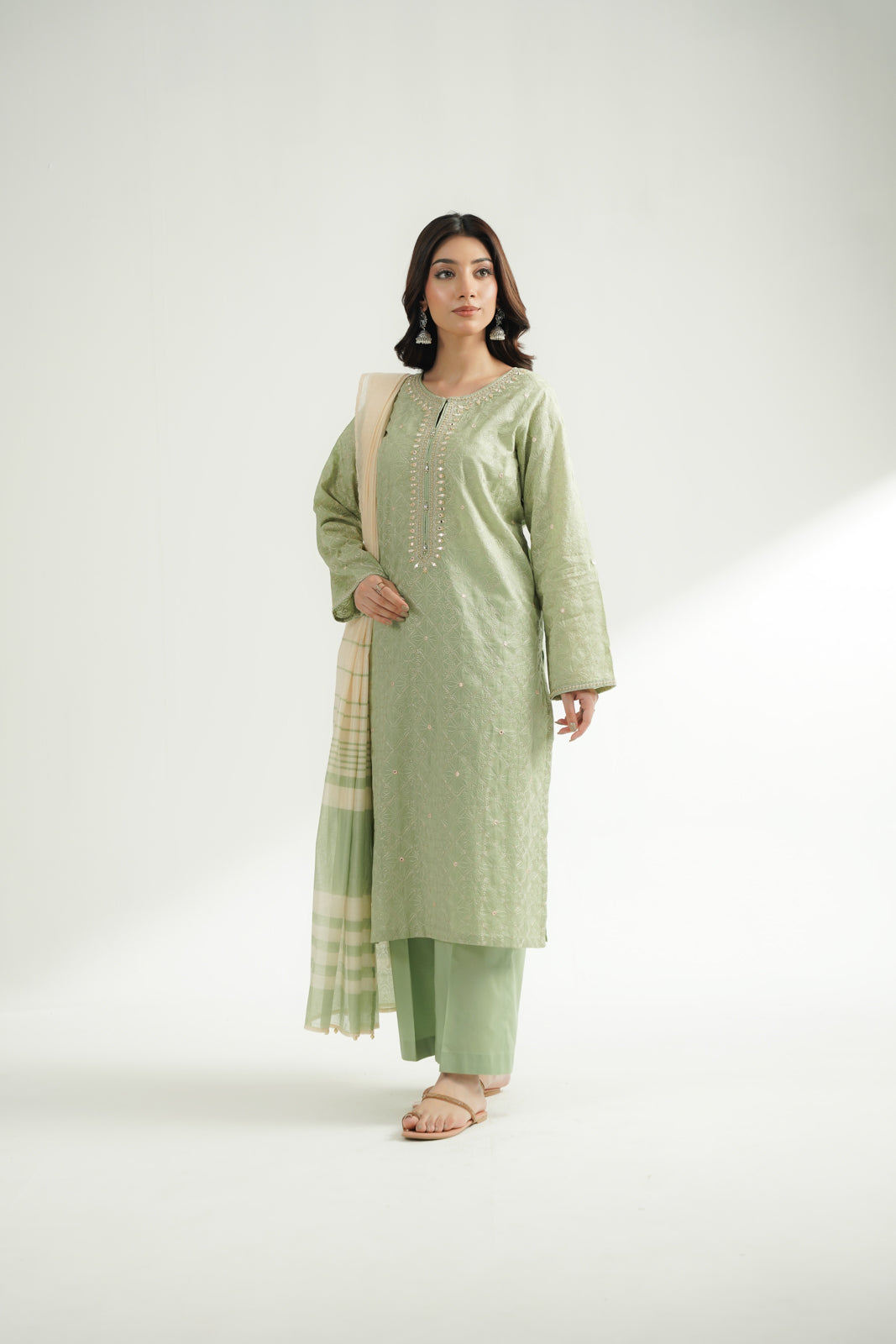 3 Piece Lawn Embroidered Suit (CS0577)