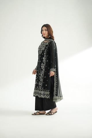 3 Piece Lawn Embroidered Suit (CS0496)
