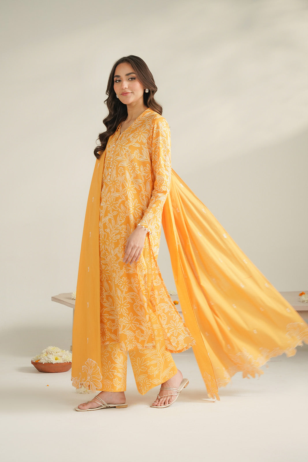 3 Piece Lawn Printed Unstitched Suit (UC0094)
