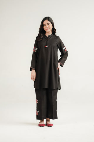 2 Piece Lawn Karandi Embroidered Suit (CP0556)