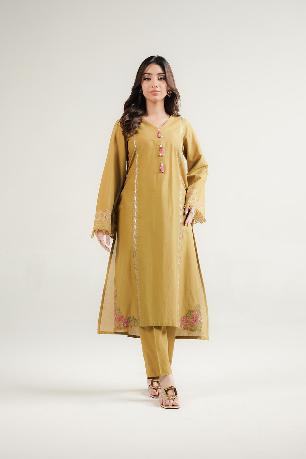 2 Piece Lawn Embroidered Suit (CP0549)