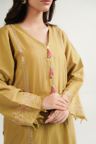 2 Piece Lawn Embroidered Suit (CP0549)