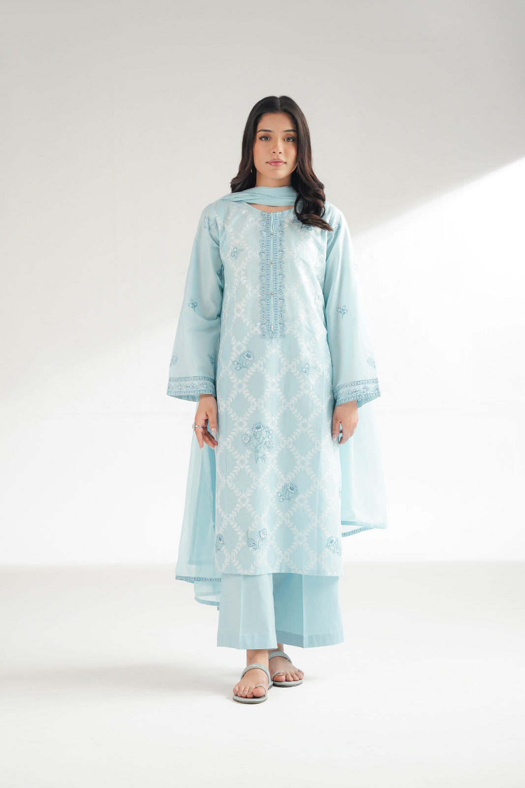 3 Piece Lawn Embroidered Suit (CS0545)