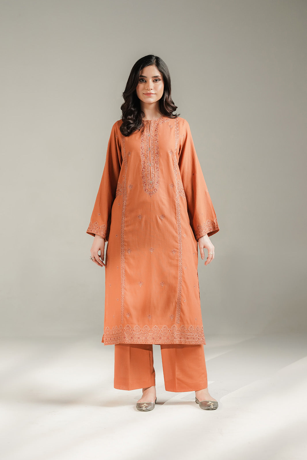 2 Piece Lawn Karandi Embroidered Suit (CS0692)