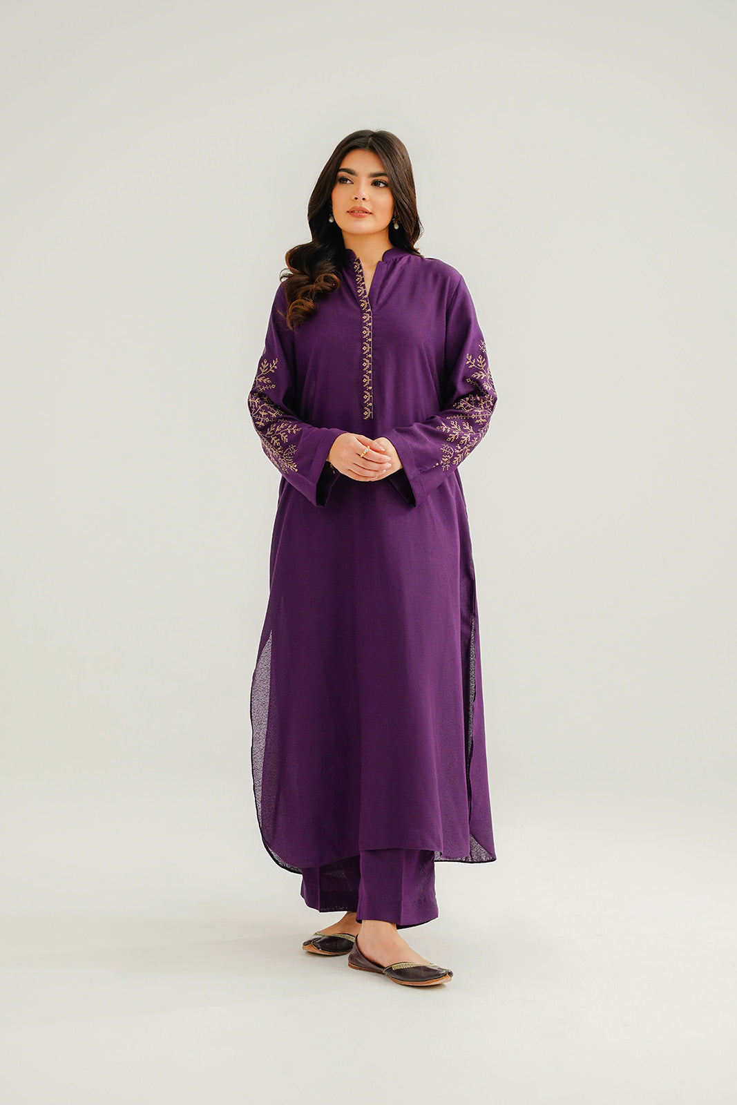 2 Piece Lawn Karandi Embroidered Suit (CP0312)
