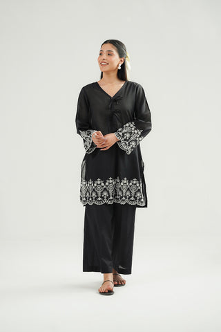 2 Piece Lawn Embroidered Suit (CF0194)