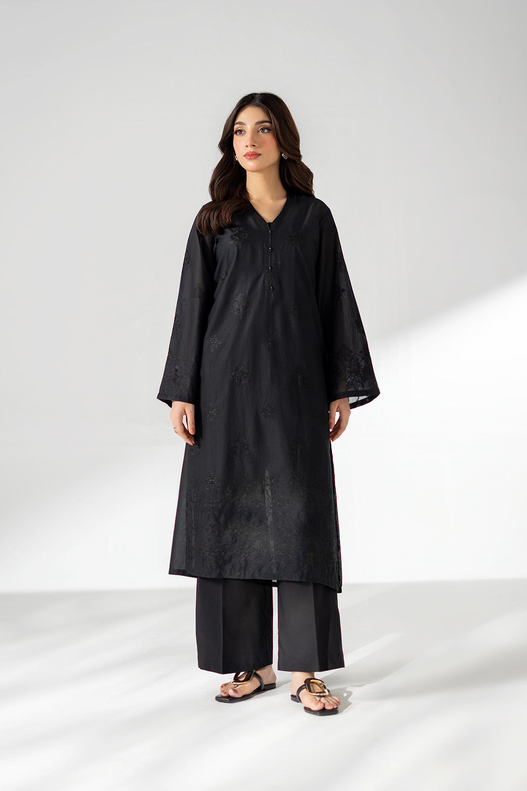 2 Piece Lawn Embroidered Suit (CS0636)
