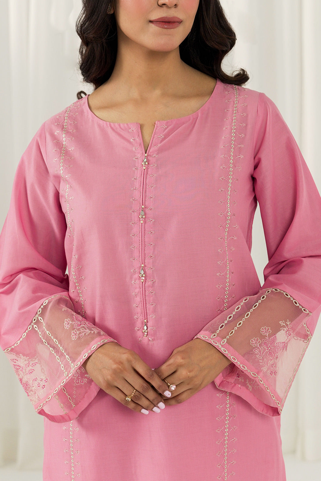 3 Piece Lawn Embroidered Suit (CS0222)
