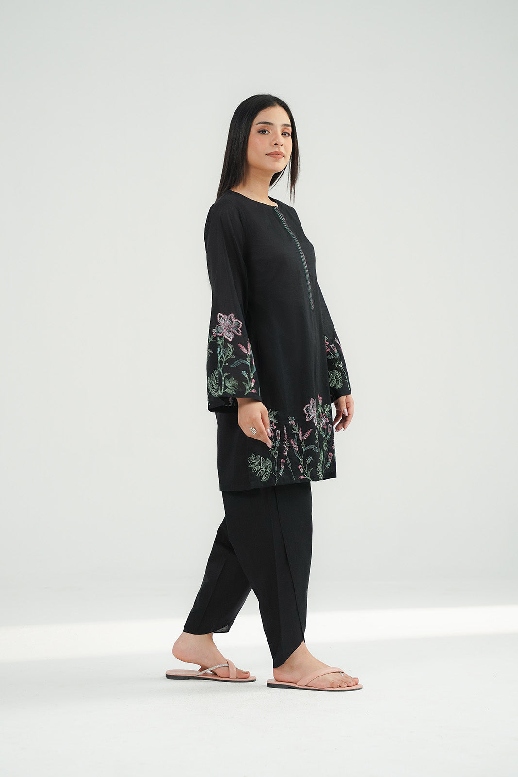 2 Piece Lawn Embroidered Suit (CS0481)