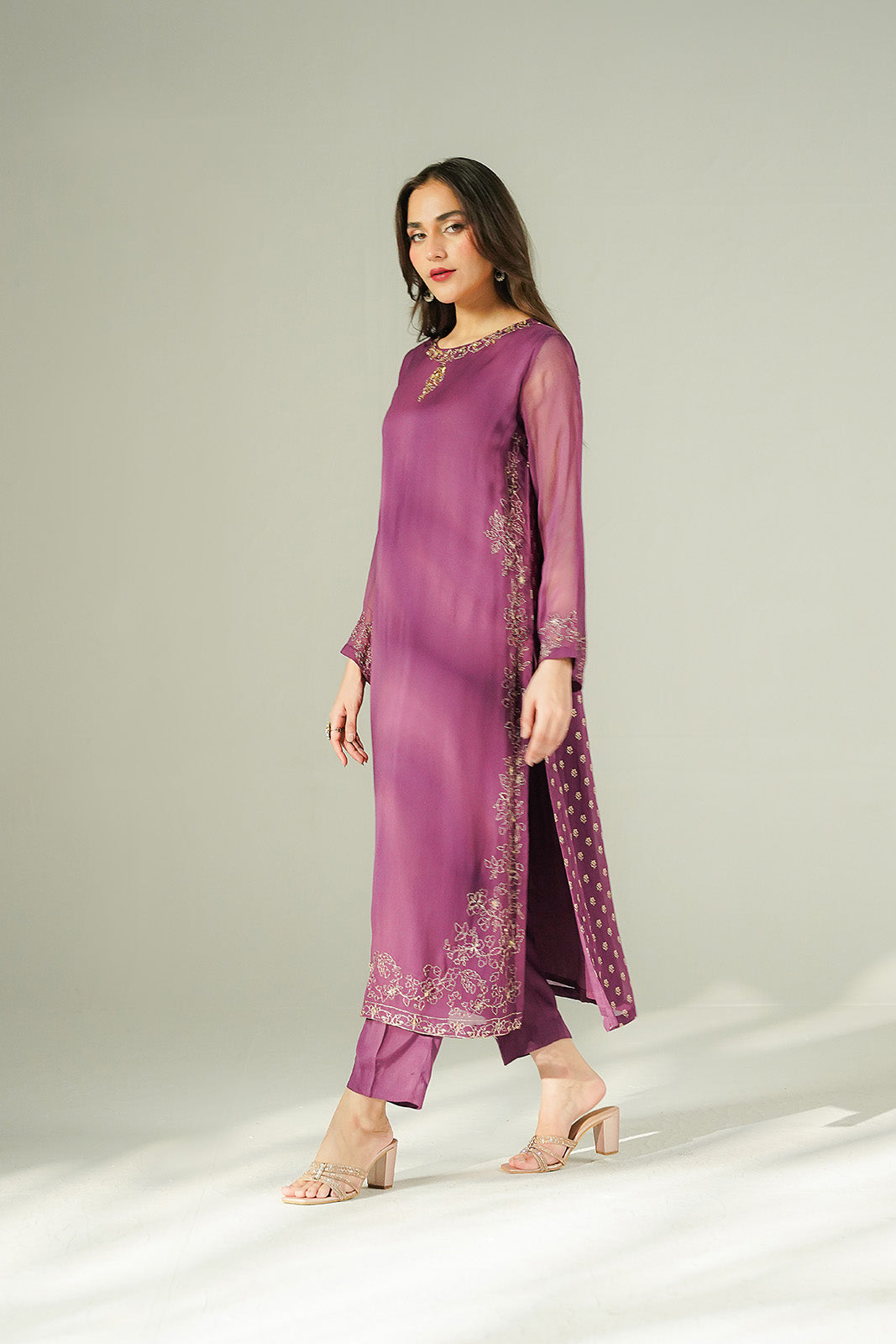 2 Piece Chiffon Embroidered Suit (FL0213)