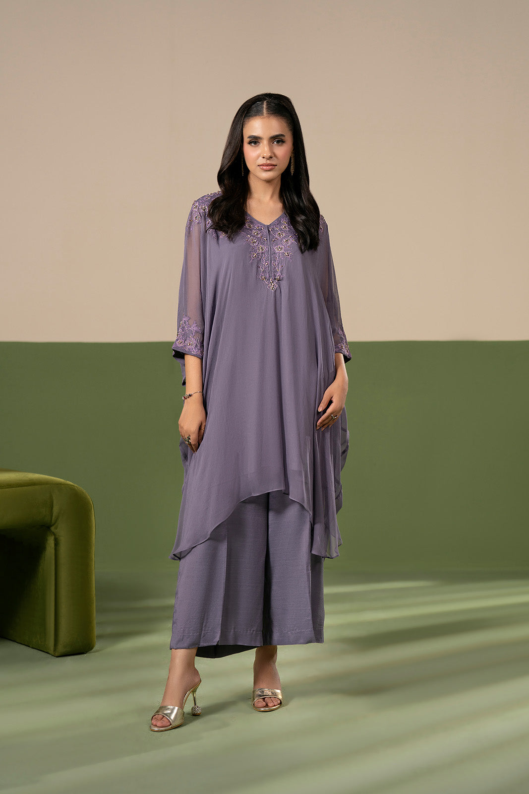 2 Piece Chiffon Embroidered Suit (FS0208)