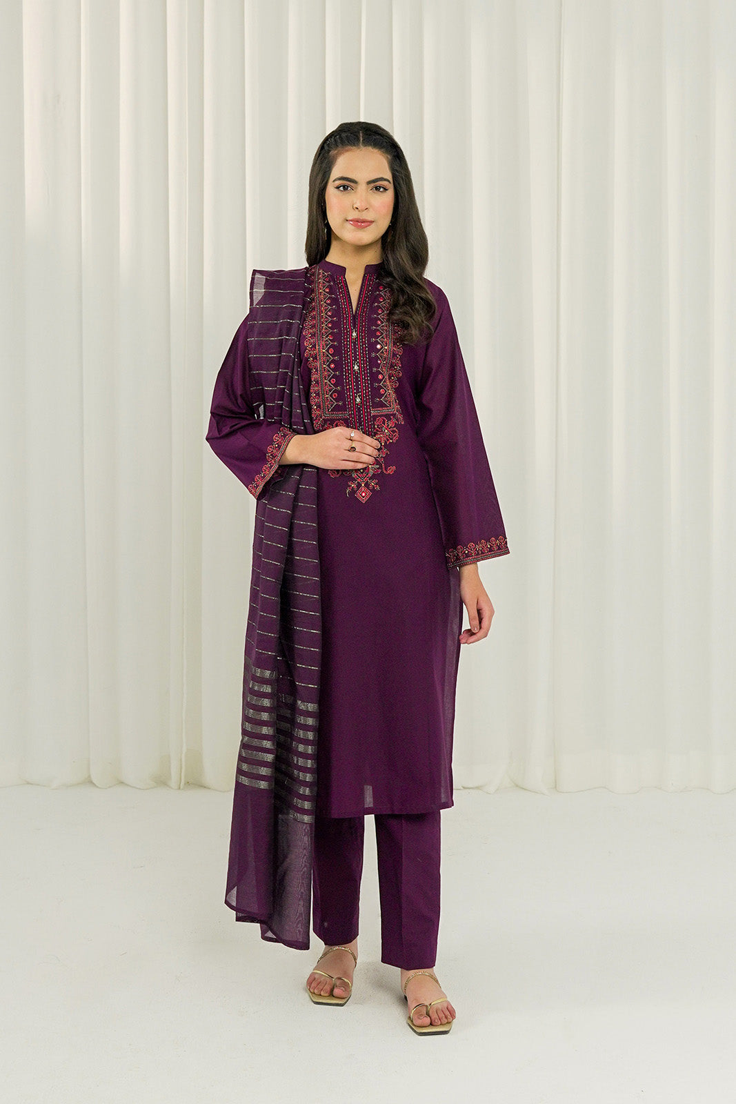 3 Piece Lawn Embroidered Suit (CS0231)