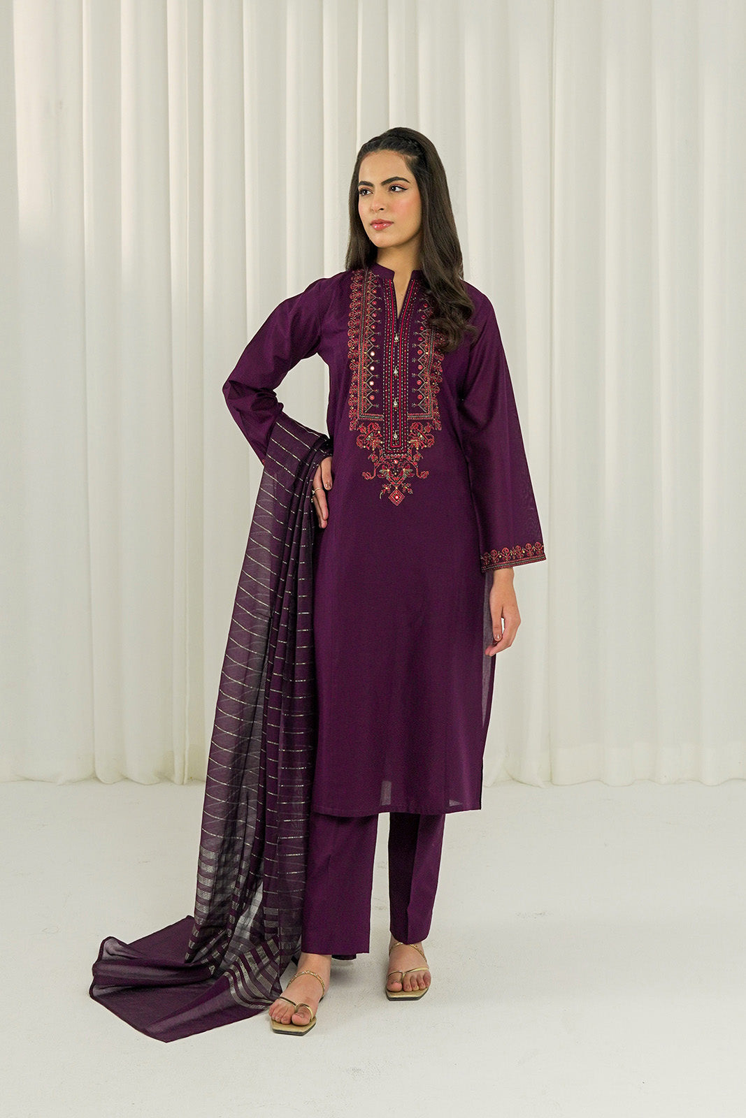 3 Piece Lawn Embroidered Suit (CS0231)