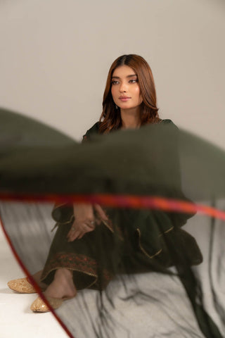 3 Piece Lawn Embroidered Suit (CS0490)