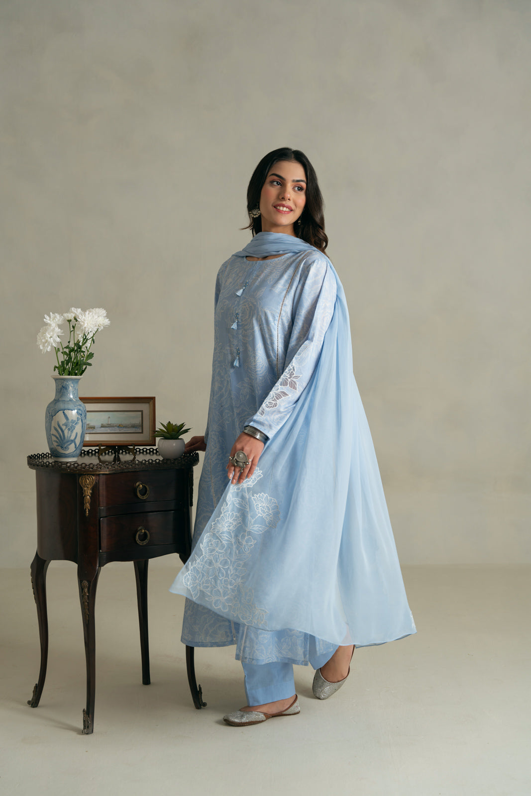 3 Piece Unstitched  Lawn Embroidered Suit (UC0042)