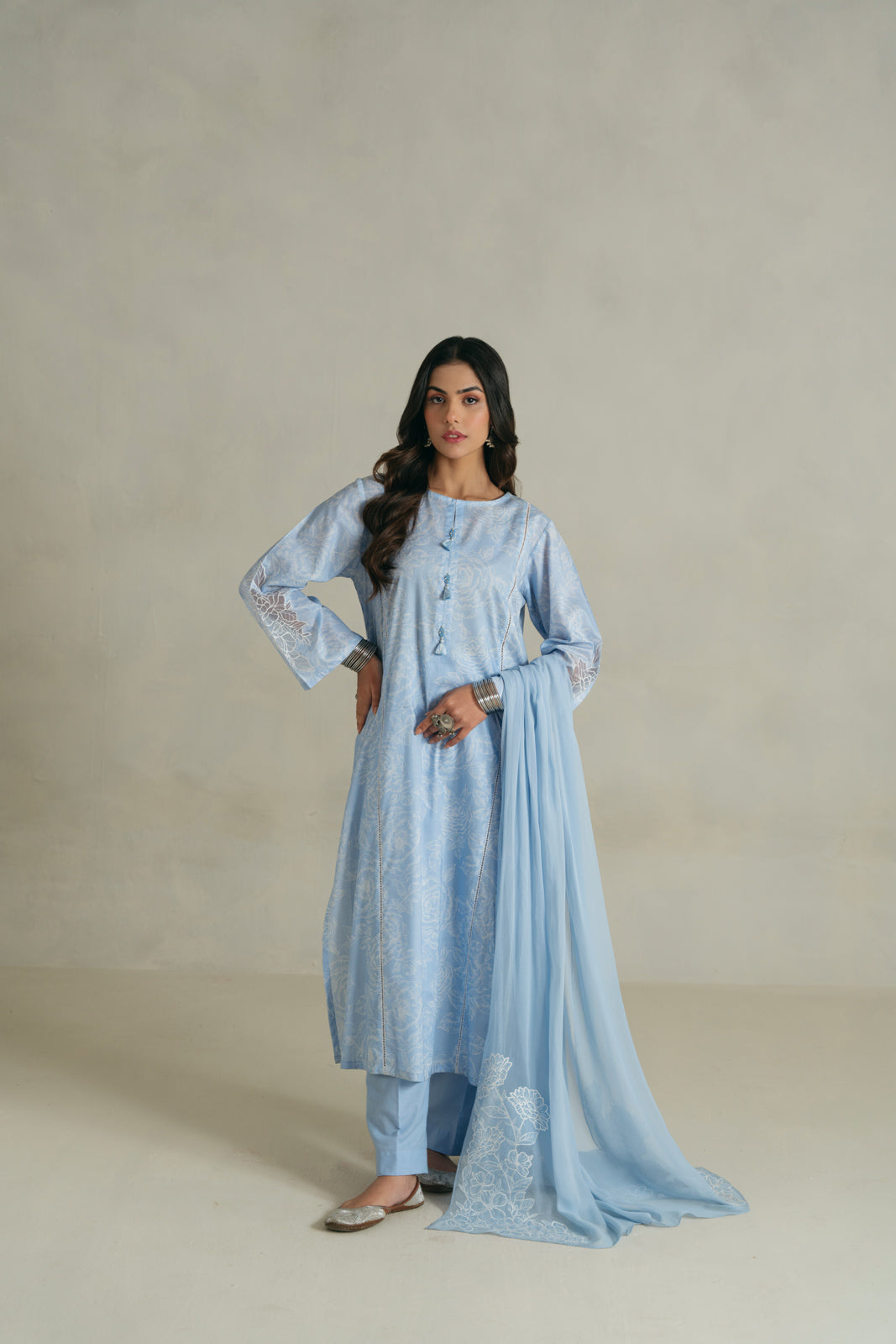 3 Piece Unstitched  Lawn Embroidered Suit (UC0042)