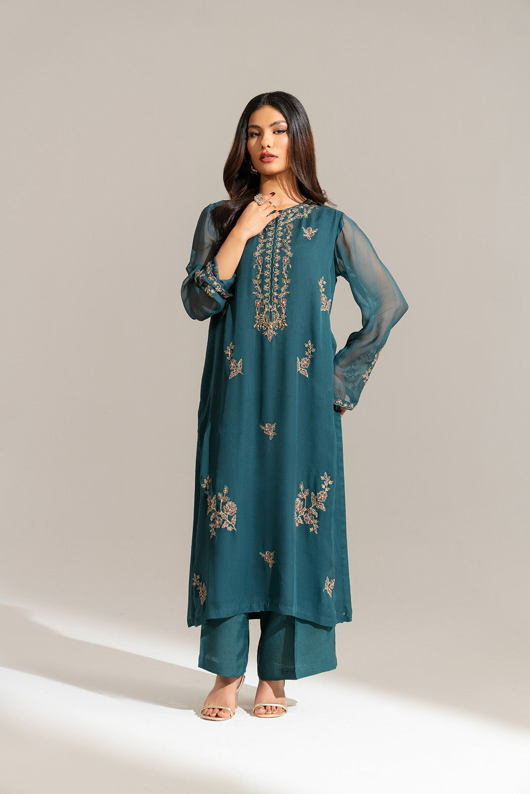 2 Piece Chiffon Embroidered Suit (FL0157)