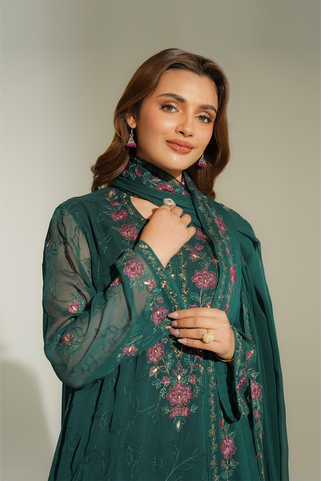 green emerald velvet dress Chinyere aa3735 Formal 2021 – Sara Clothes