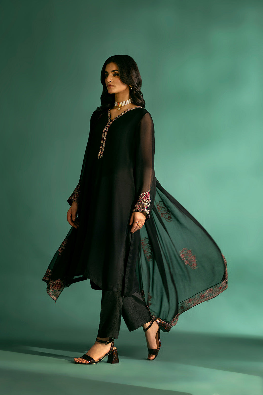 3 Piece Chiffon Embroidered Suit (FS0020)