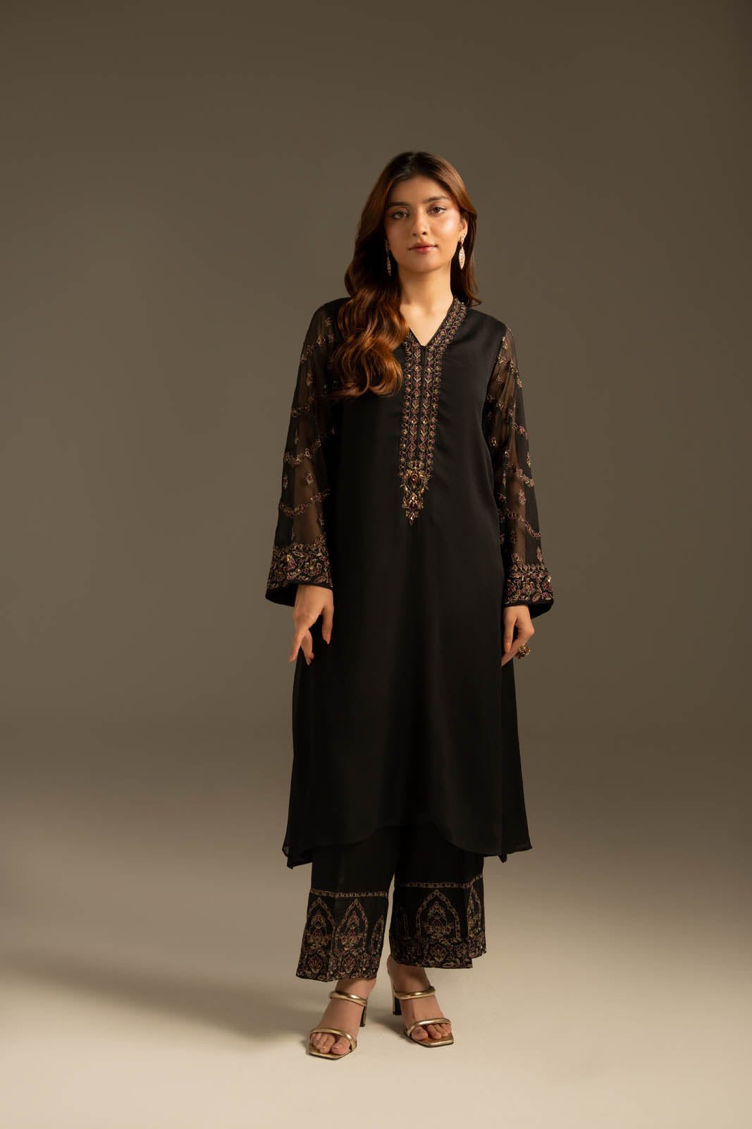 2 Piece Chiffon Embroidered Suit (FS0116)