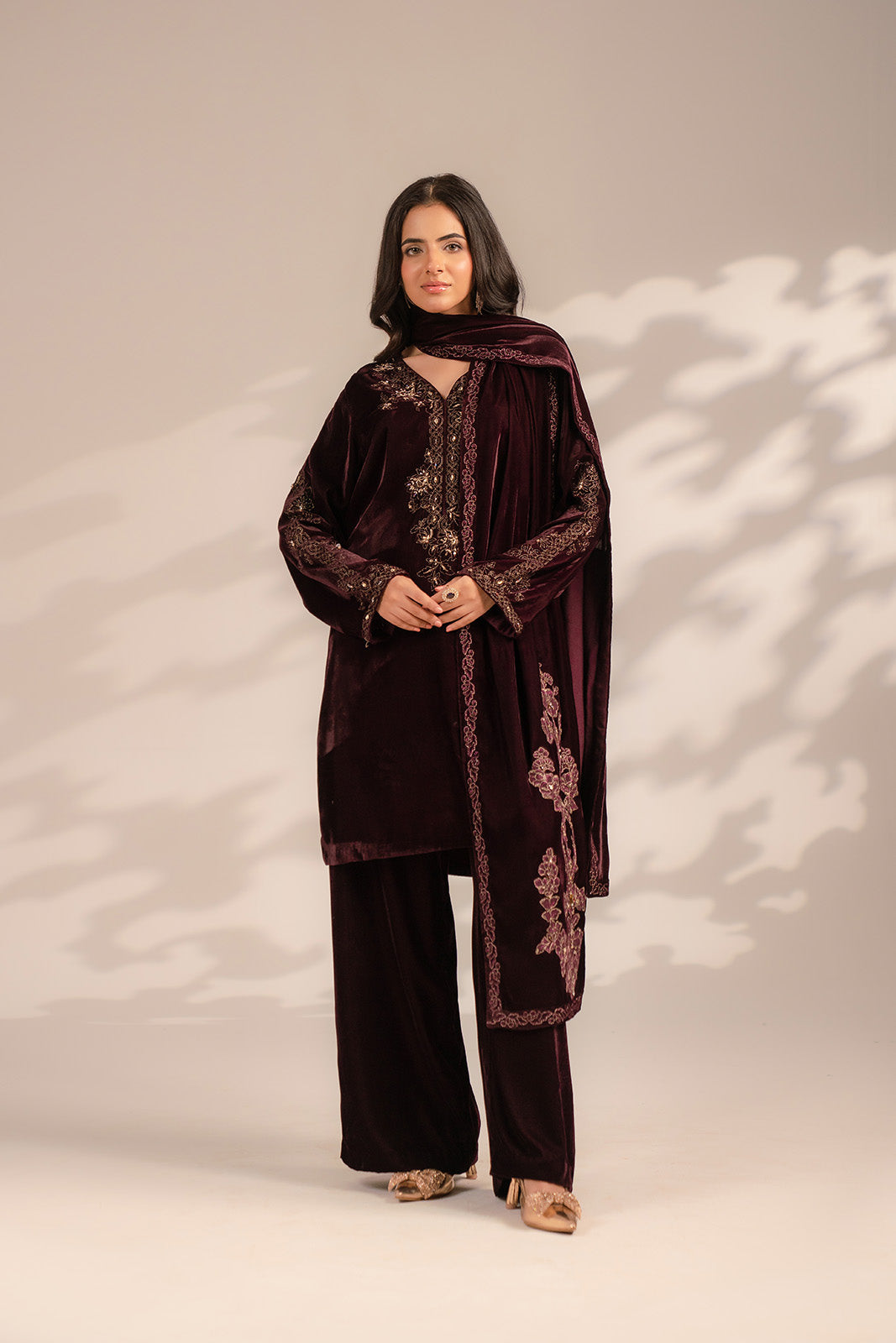 1 Piece Velvet Embroidered Dupattas/Stoles (FT0003)