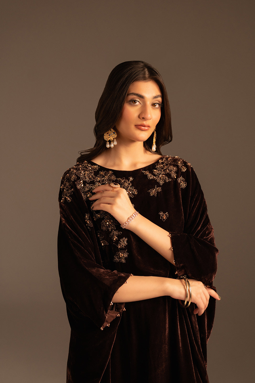 1 Piece Velvet Embroidered (FV0004)