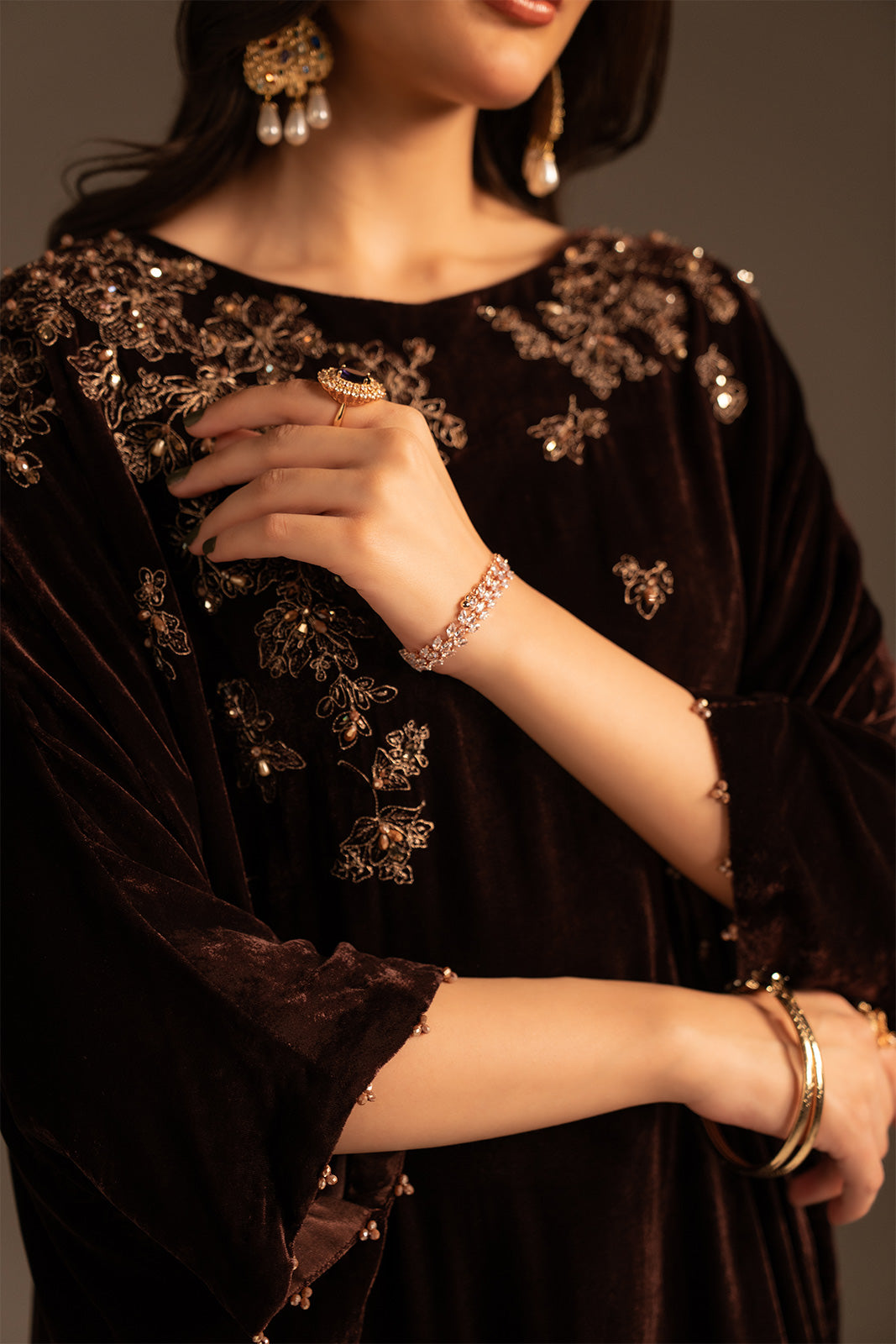 1 Piece Velvet Embroidered (FV0004)