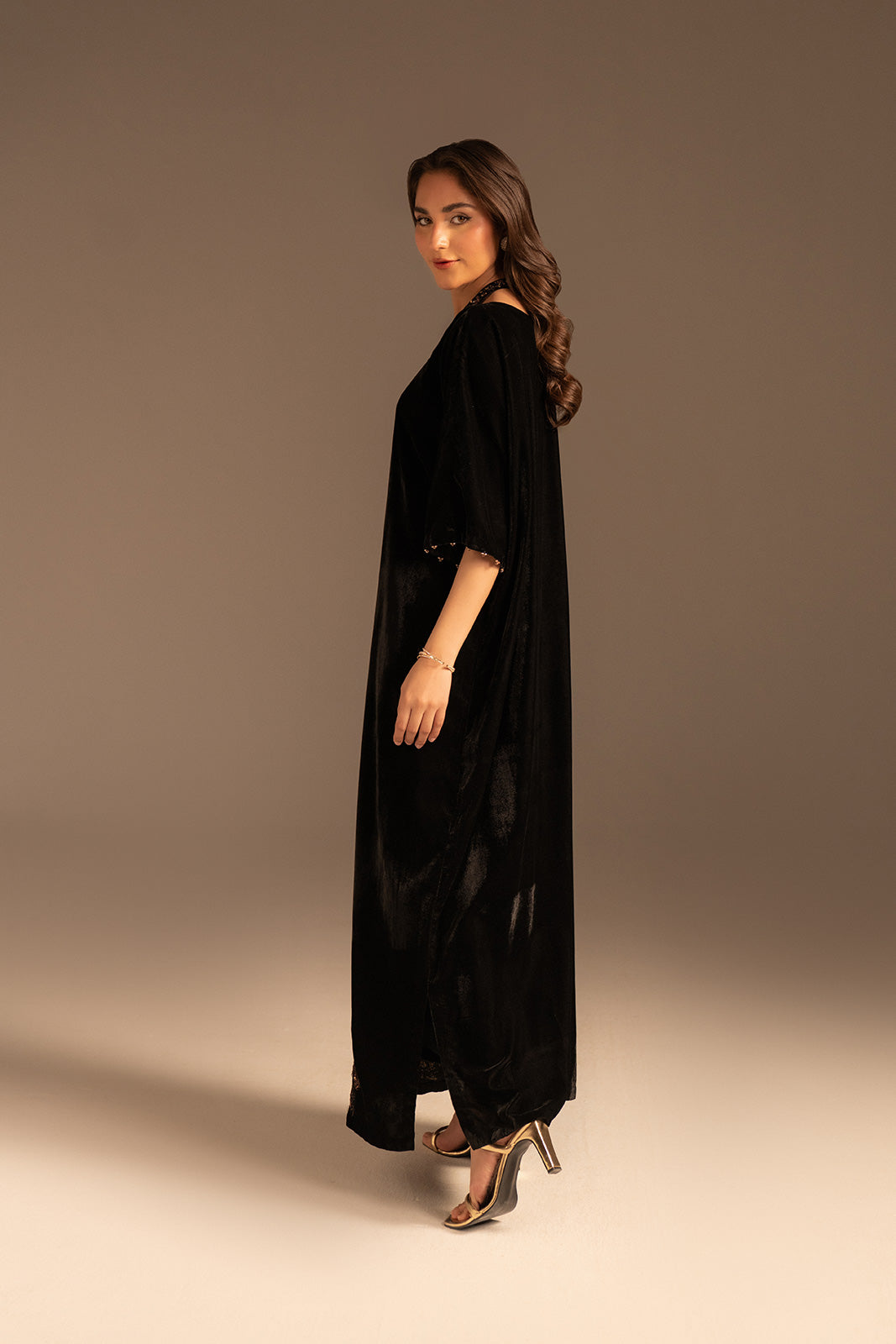 1 Piece Velvet Embroidered (FV0005)