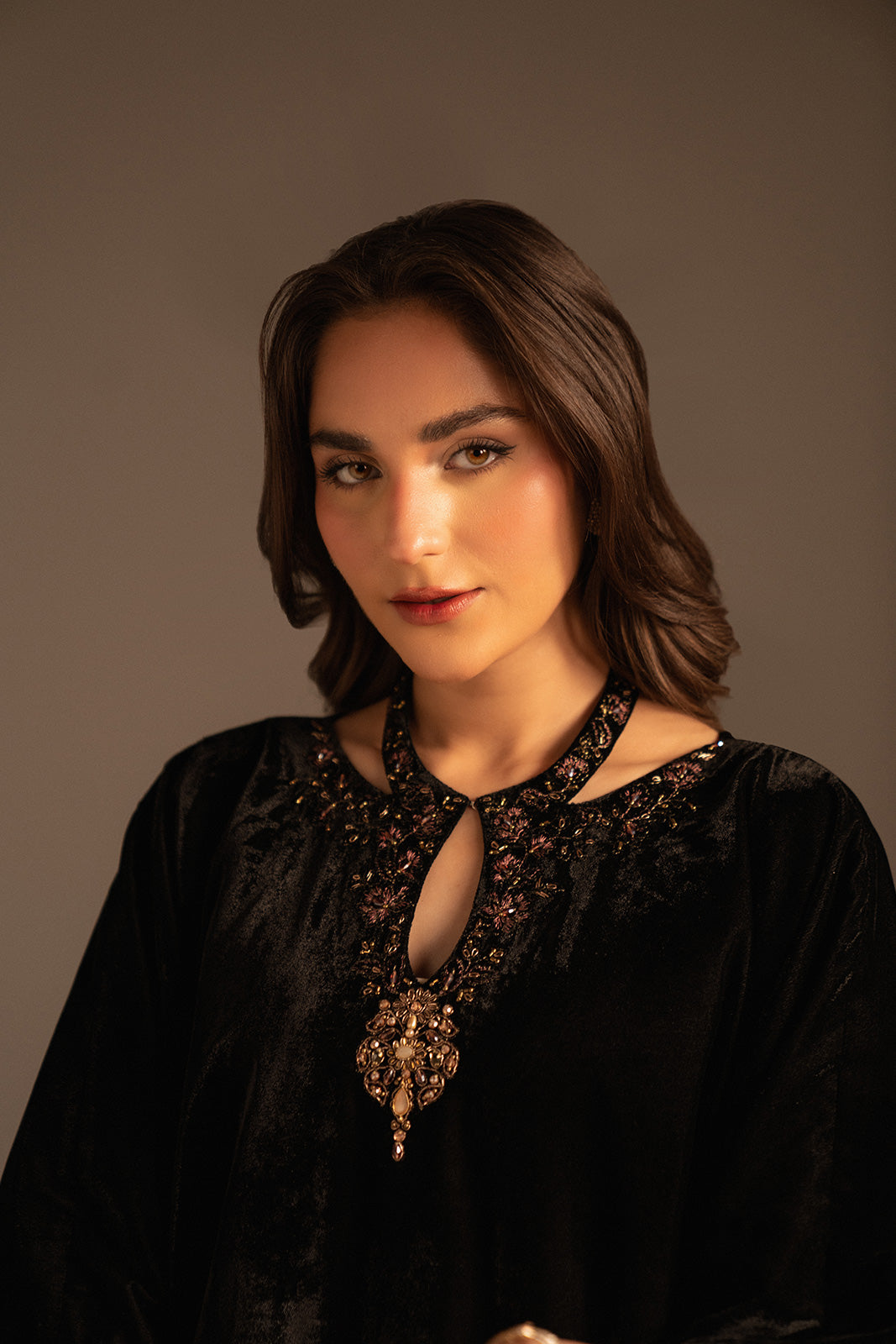 1 Piece Velvet Embroidered (FV0005)