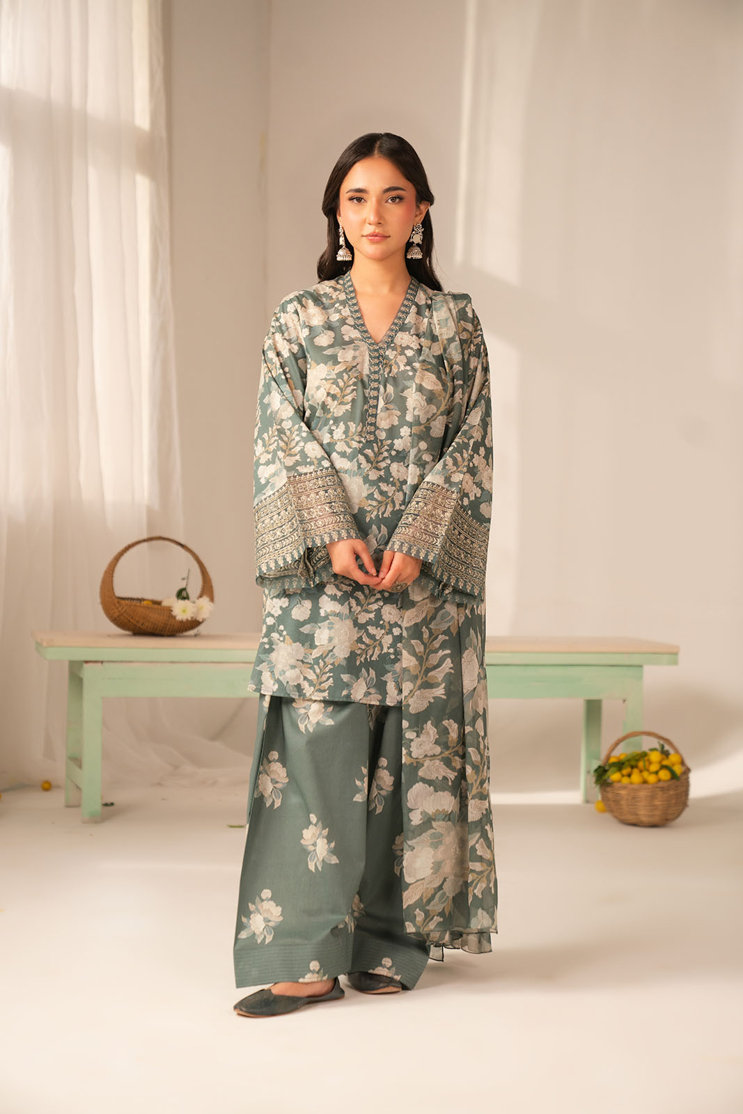 3 Piece Printed Lawn Printed Unstitched Suit (UC0122)