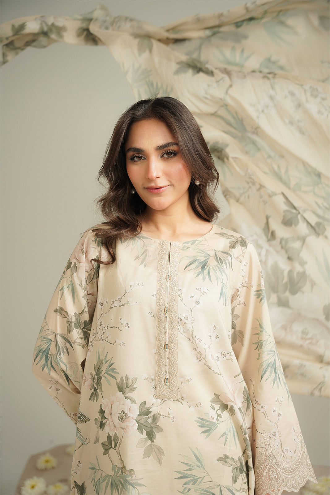 3 Piece Lawn Printed Unstitched Suit (UC0095)
