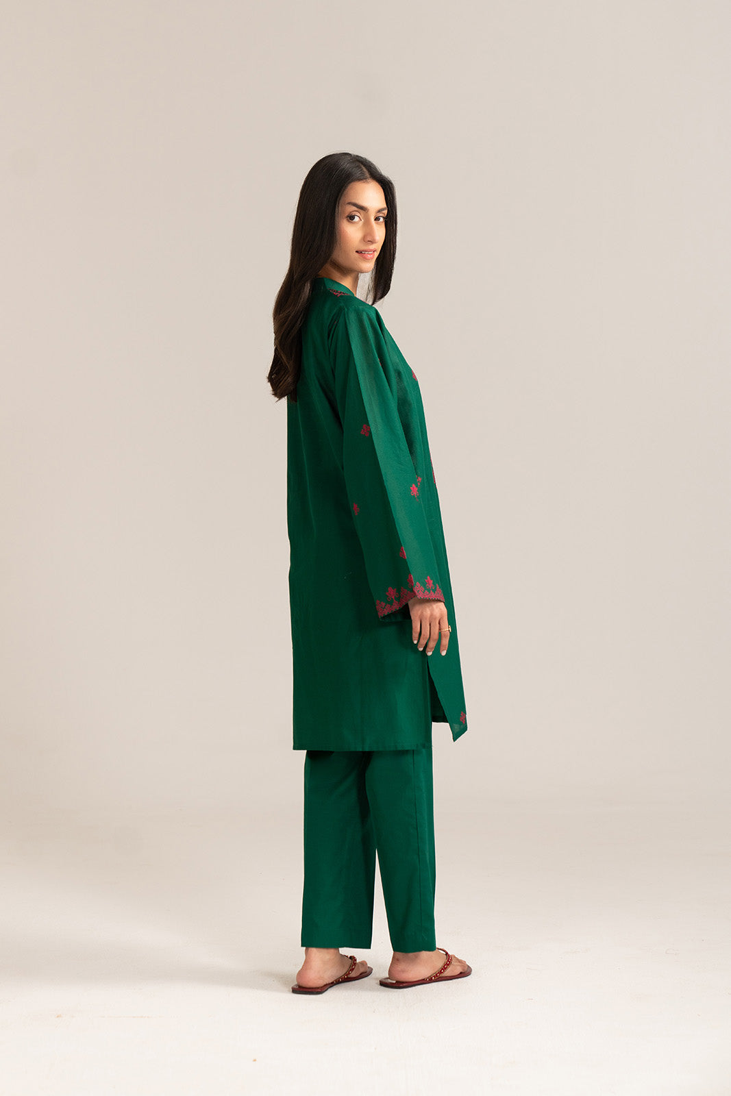 2 Piece Lawn Embroidered Suit (CP0070)
