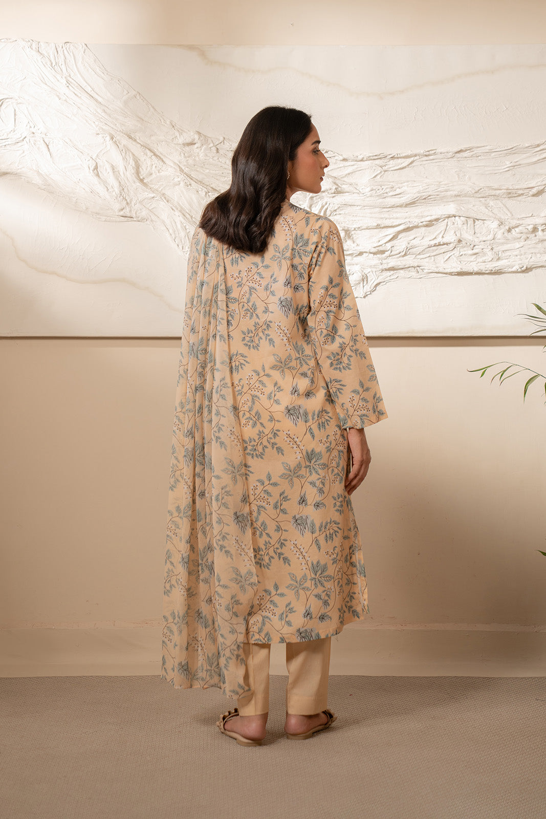 3 Piece Unstitched  Lawn Printed Suit (UC0043)